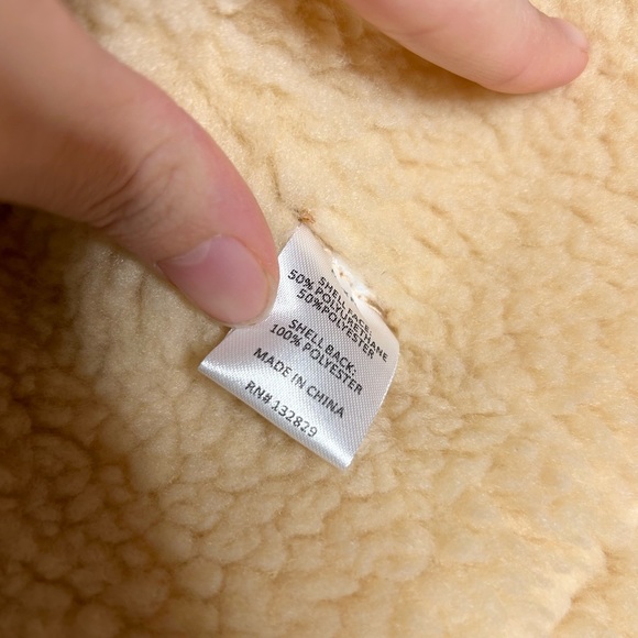 NWT L’Academie x Revolve Taryn Fitted Shearling Jacket in Tan - Picture 9 of 12